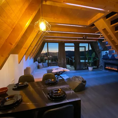 Vila Nadja Swimming And Jacuzzi Villa *